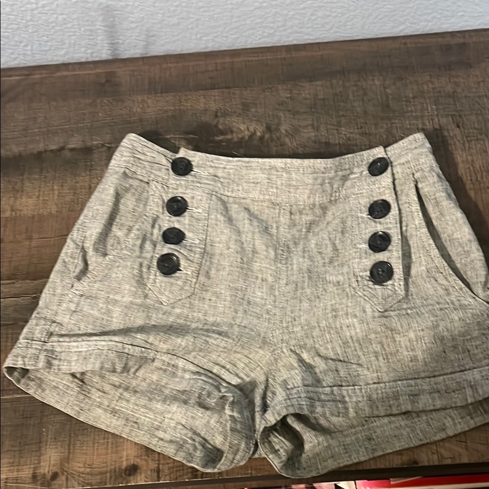 Women's Gray Button-Detail Shorts